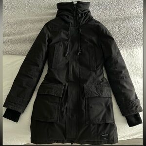 Aritzia Winter Jacket - Size XS